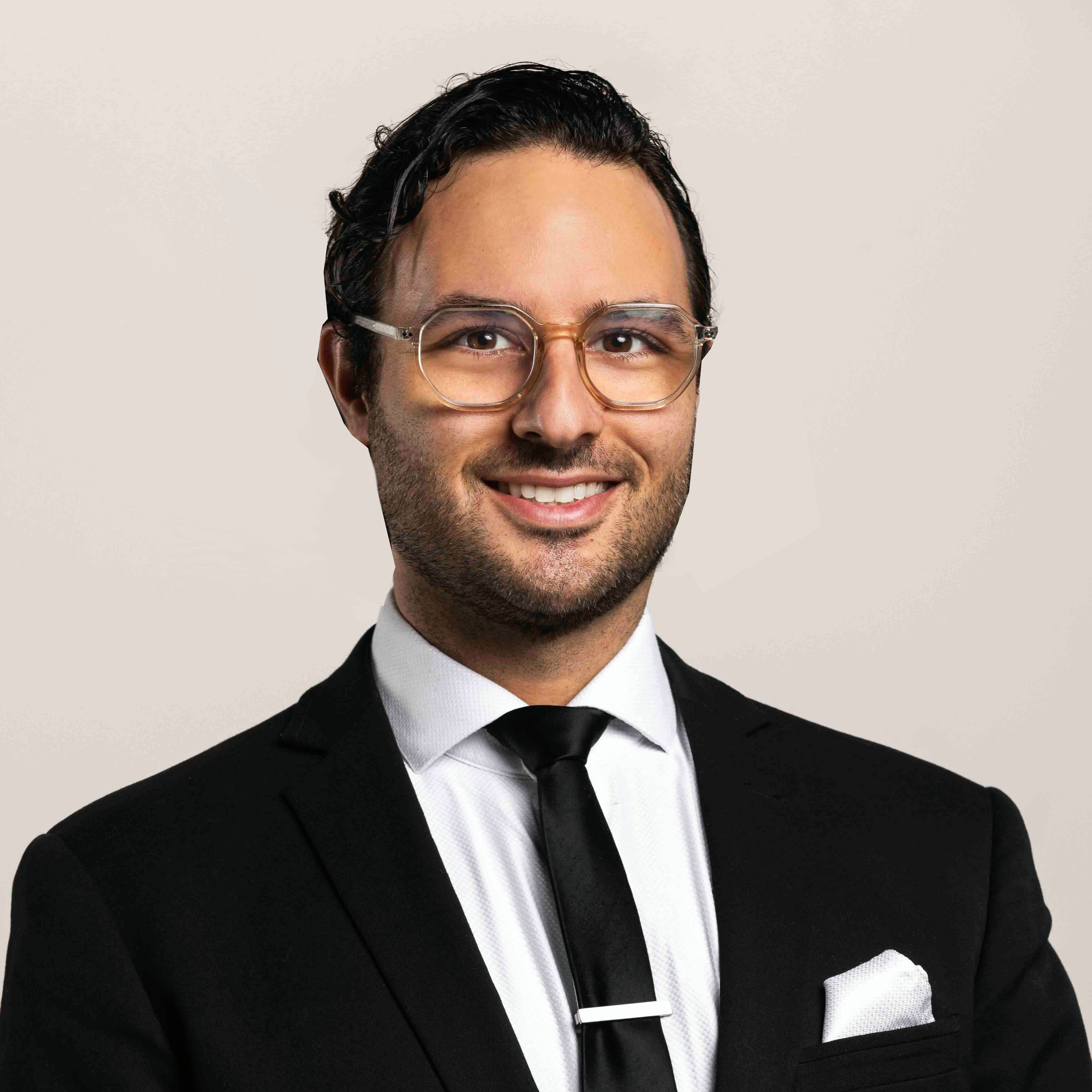Alex PIsani DJ MC Profile web (1)